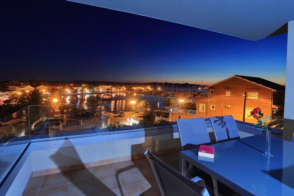 Luxury Apartments Sikiric With Fantastic View On The Sea Бибинє Екстер'єр фото