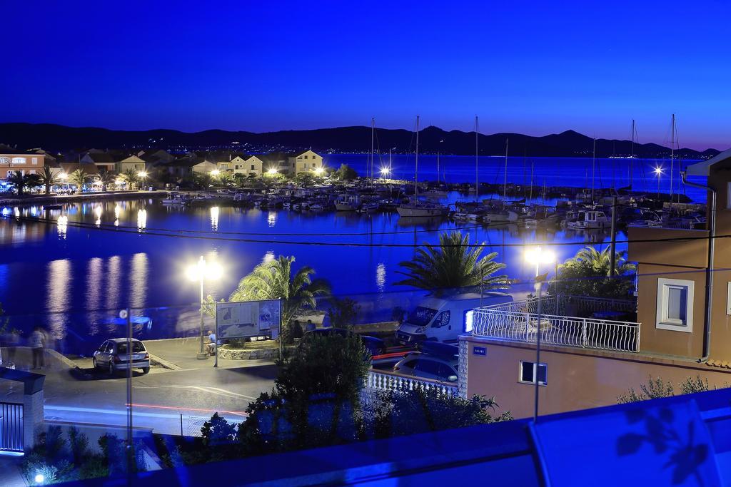 Luxury Apartments Sikiric With Fantastic View On The Sea Бибинє Екстер'єр фото