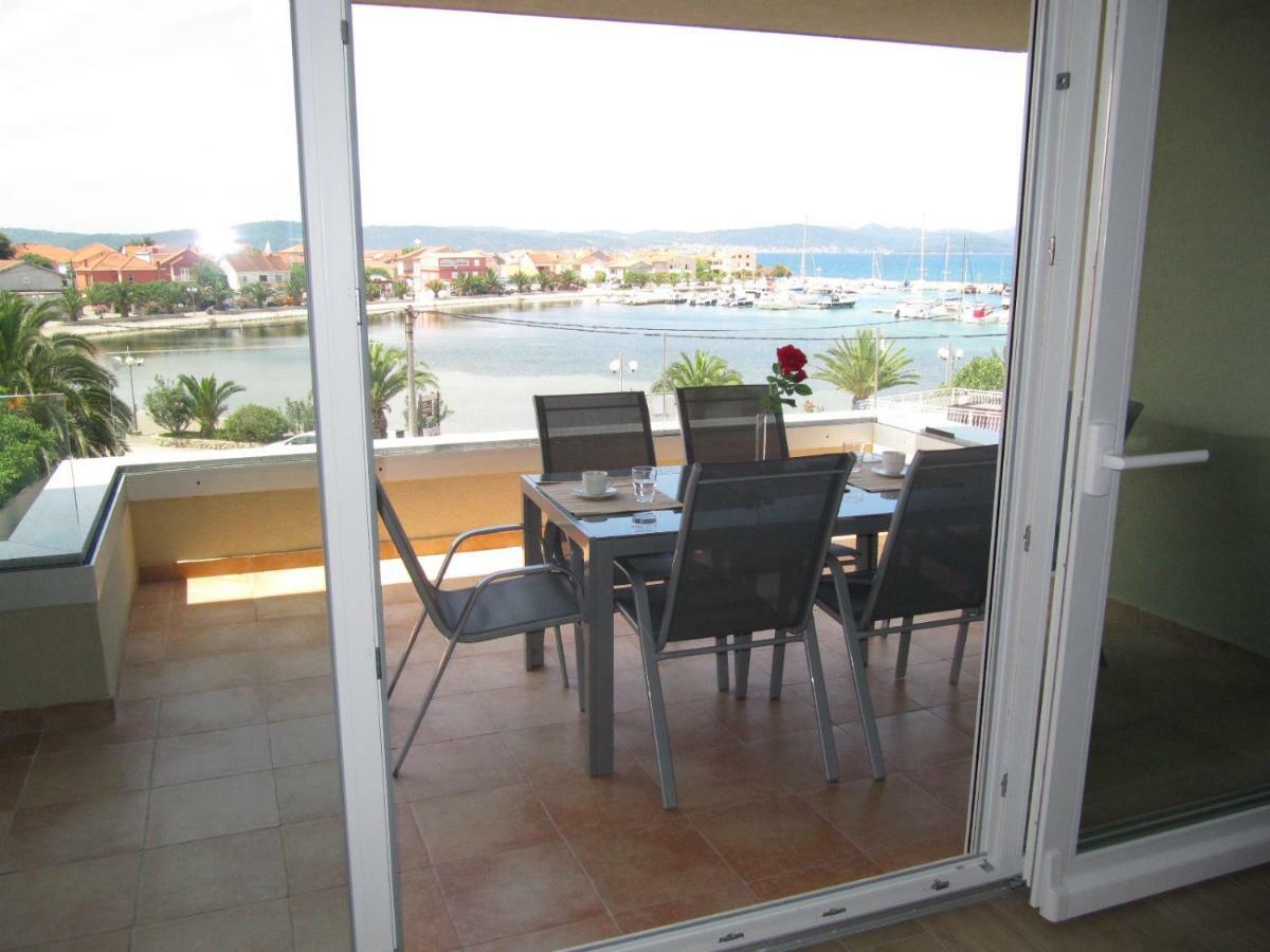 Luxury Apartments Sikiric With Fantastic View On The Sea Бибинє Екстер'єр фото
