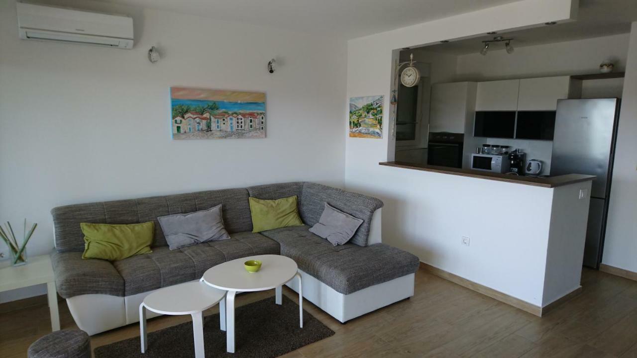 Luxury Apartments Sikiric With Fantastic View On The Sea Бибинє Екстер'єр фото